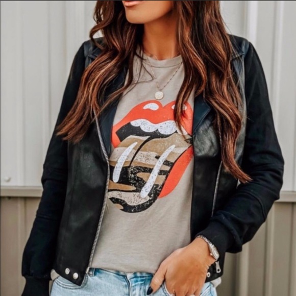 Tops - Camo Tongue Lip tee Shirt Large